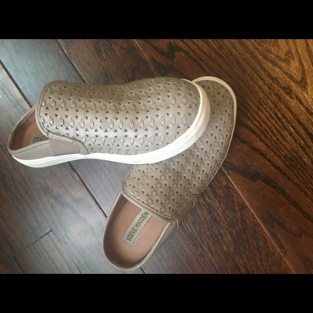 Steve Madden Slip Ons